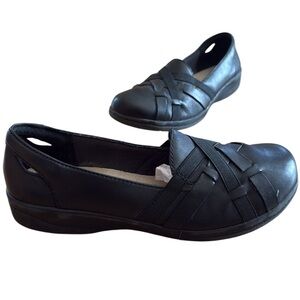 CLARKS WOMENS SIZE 7 BLACK CHEYN CREEK SLIP ON LOAFER